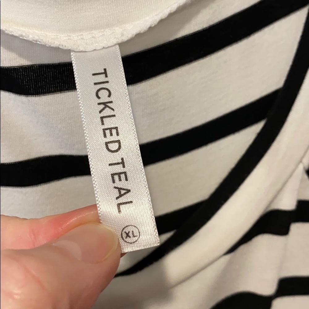 EUC White w Black Stripes Tunic - Picture 2 of 7